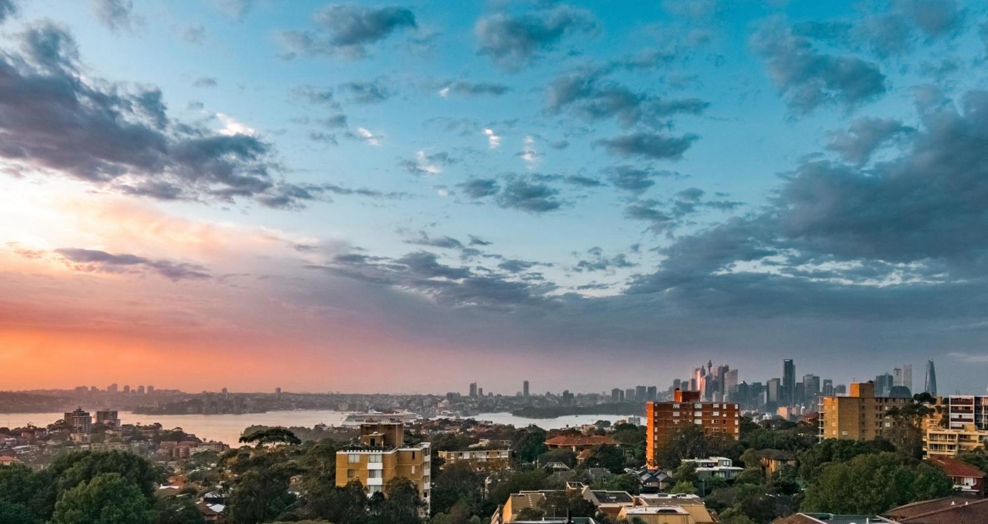 Park Regis Concierge Apartments Sydney Room photo