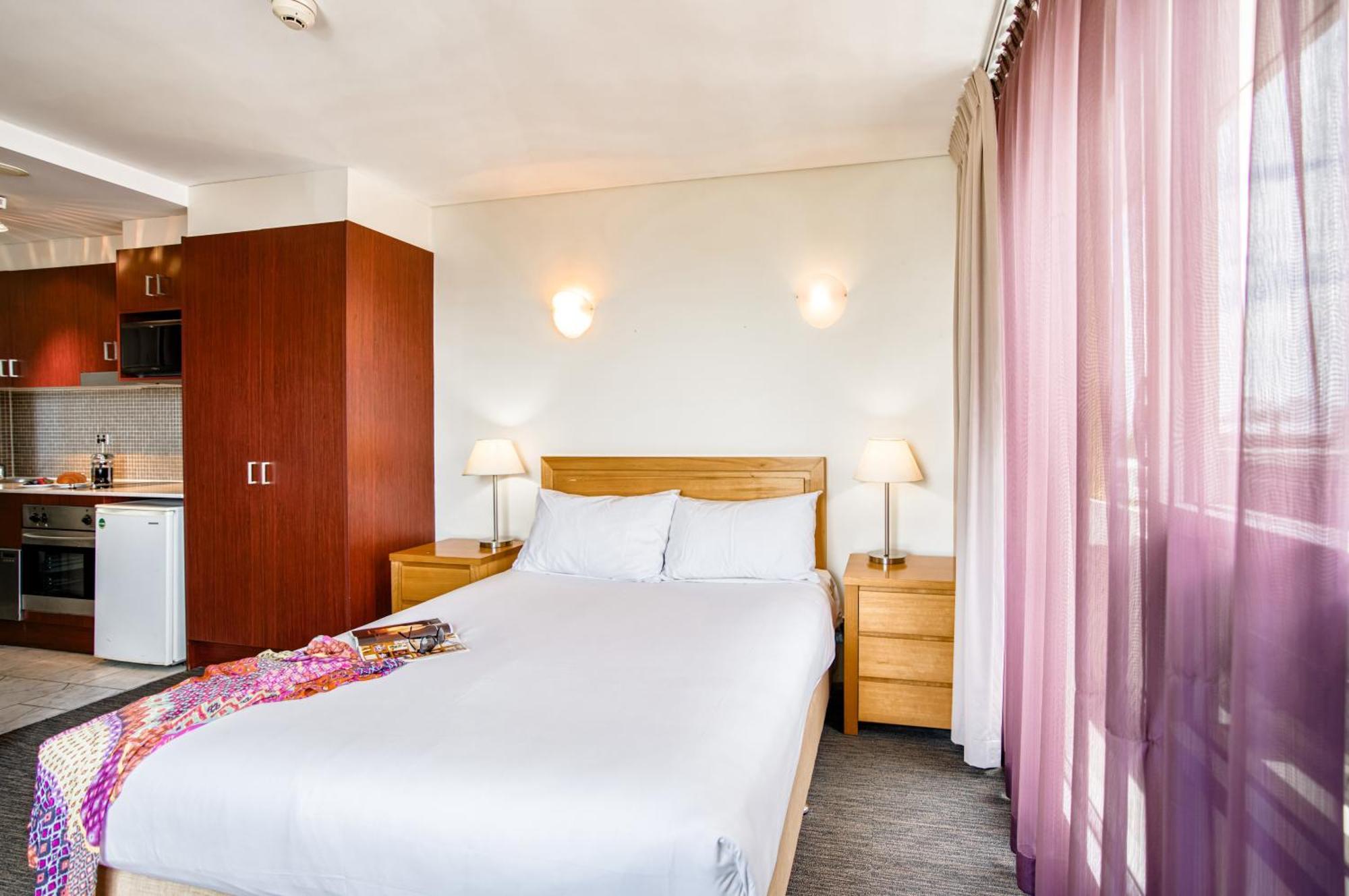 Park Regis Concierge Apartments Sydney Room photo