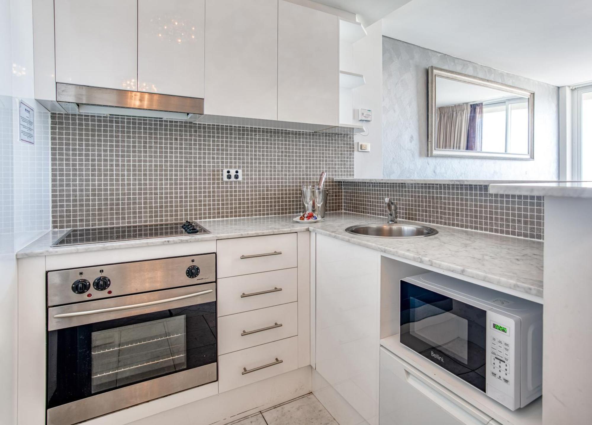Park Regis Concierge Apartments Sydney Room photo